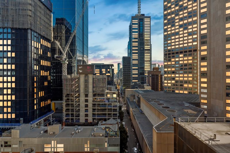 Spring Street Address, Premium City Lifestyle