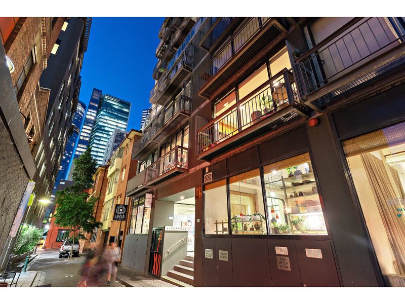 Where Melbourne's Culture, Cafés & Gardens Converge